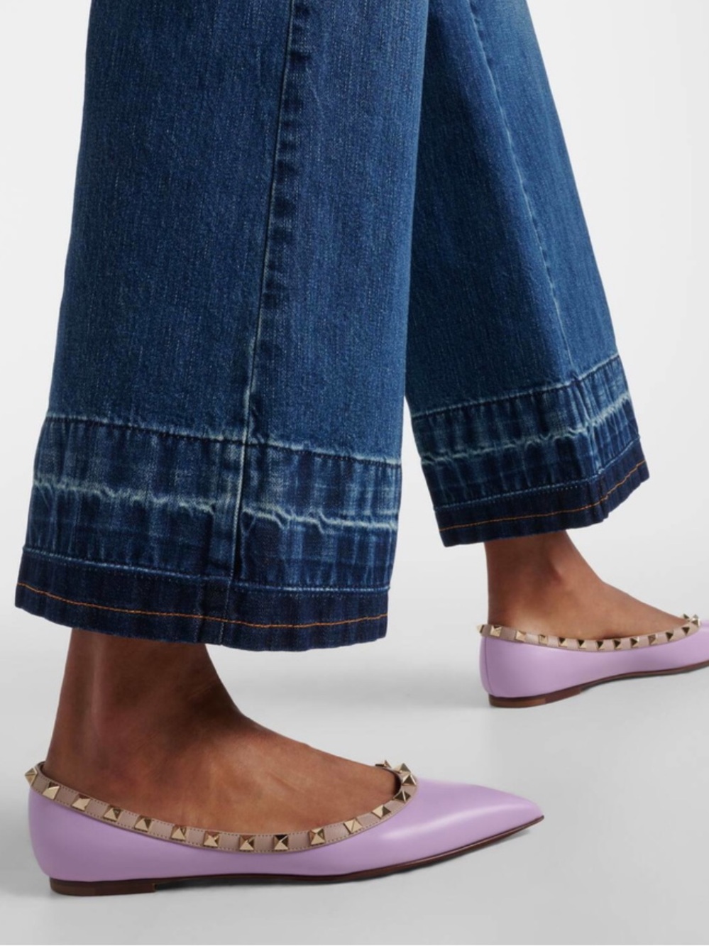 Valentino Garavani Rockstud Ballet Flats in lavender leather colorway